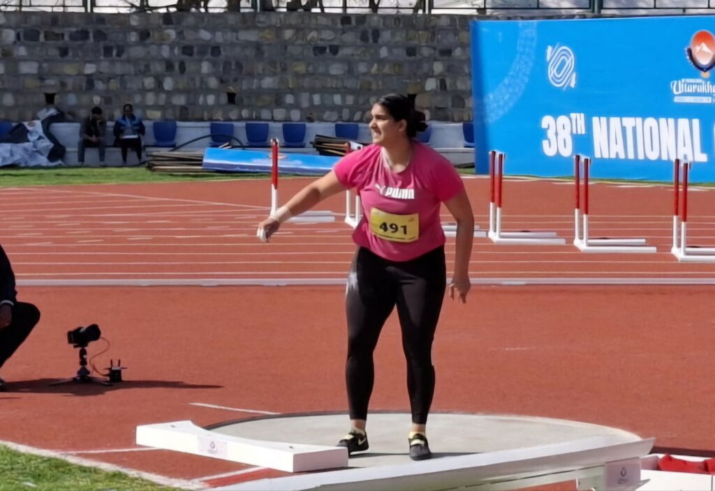 Jasmine Kaur prepares to throw the shot put at the 38th National Athletics Championship before her doping suspension.